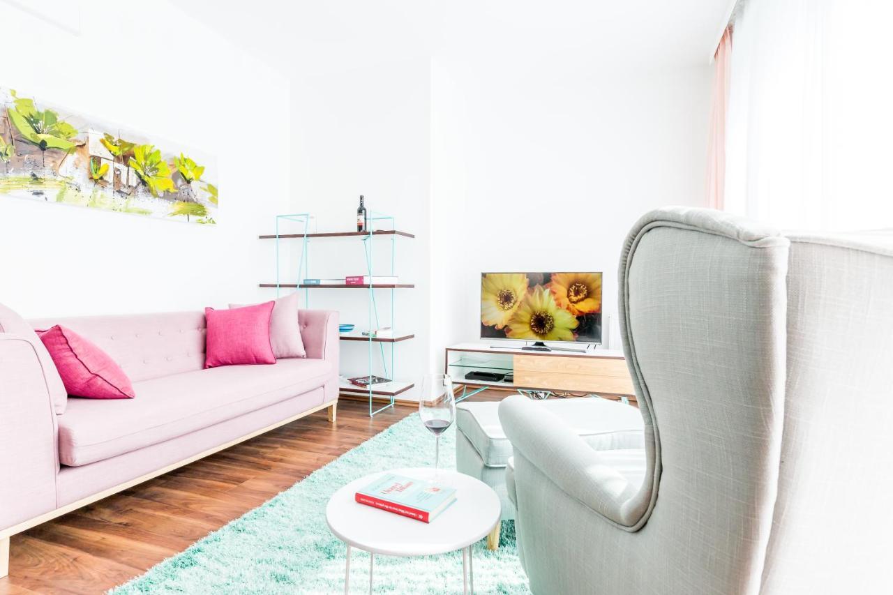 וינה Simtown Suite Apartments מראה חיצוני תמונה