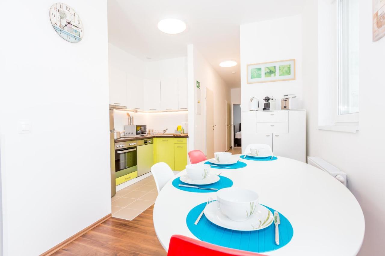 וינה Simtown Suite Apartments מראה חיצוני תמונה