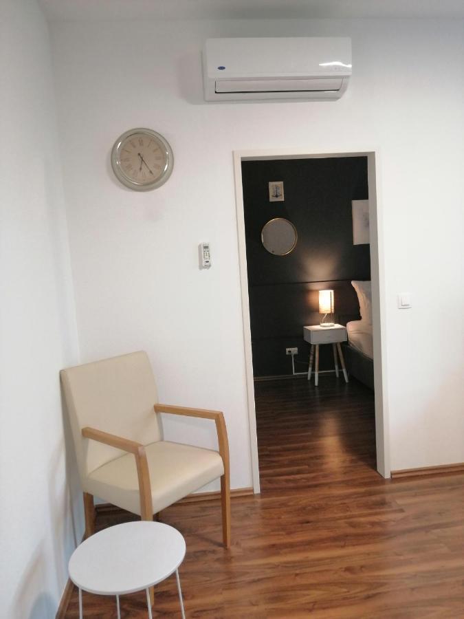 וינה Simtown Suite Apartments מראה חיצוני תמונה
